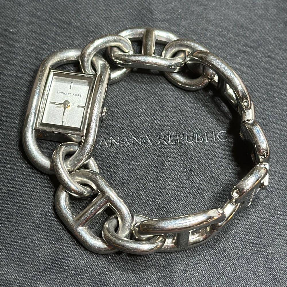 *RARE* MICHAEL KORS Chain Link Bracelet Watch - Picture 2 of 8